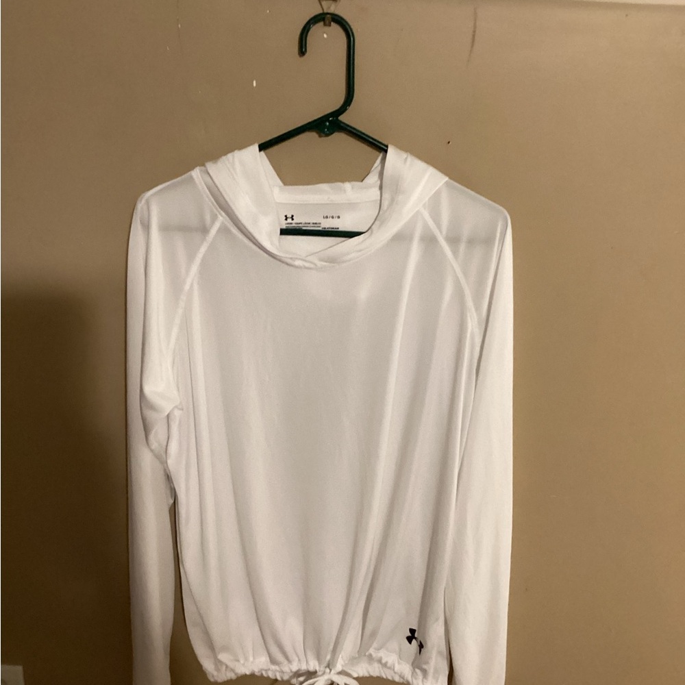 White heatgear loose fit shirt
